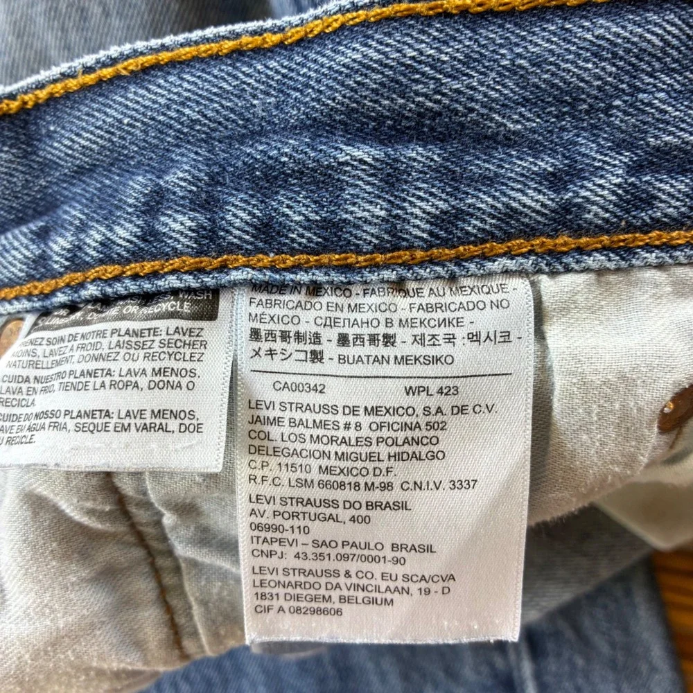 Levis 501 Original Fit Jeans Mens 34x32 Medium Wash Blue Denim Button Fly 00501